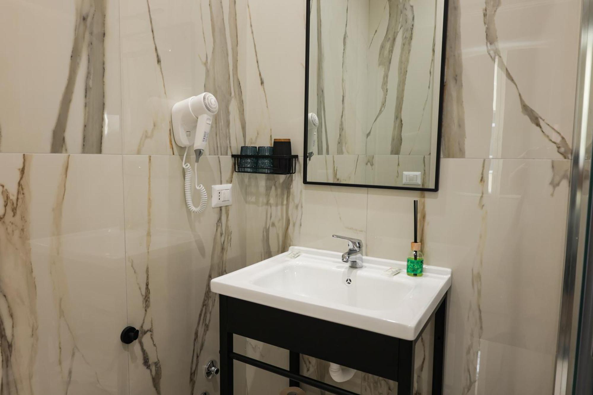 Napoli Station Rooms Zewnętrze zdjęcie