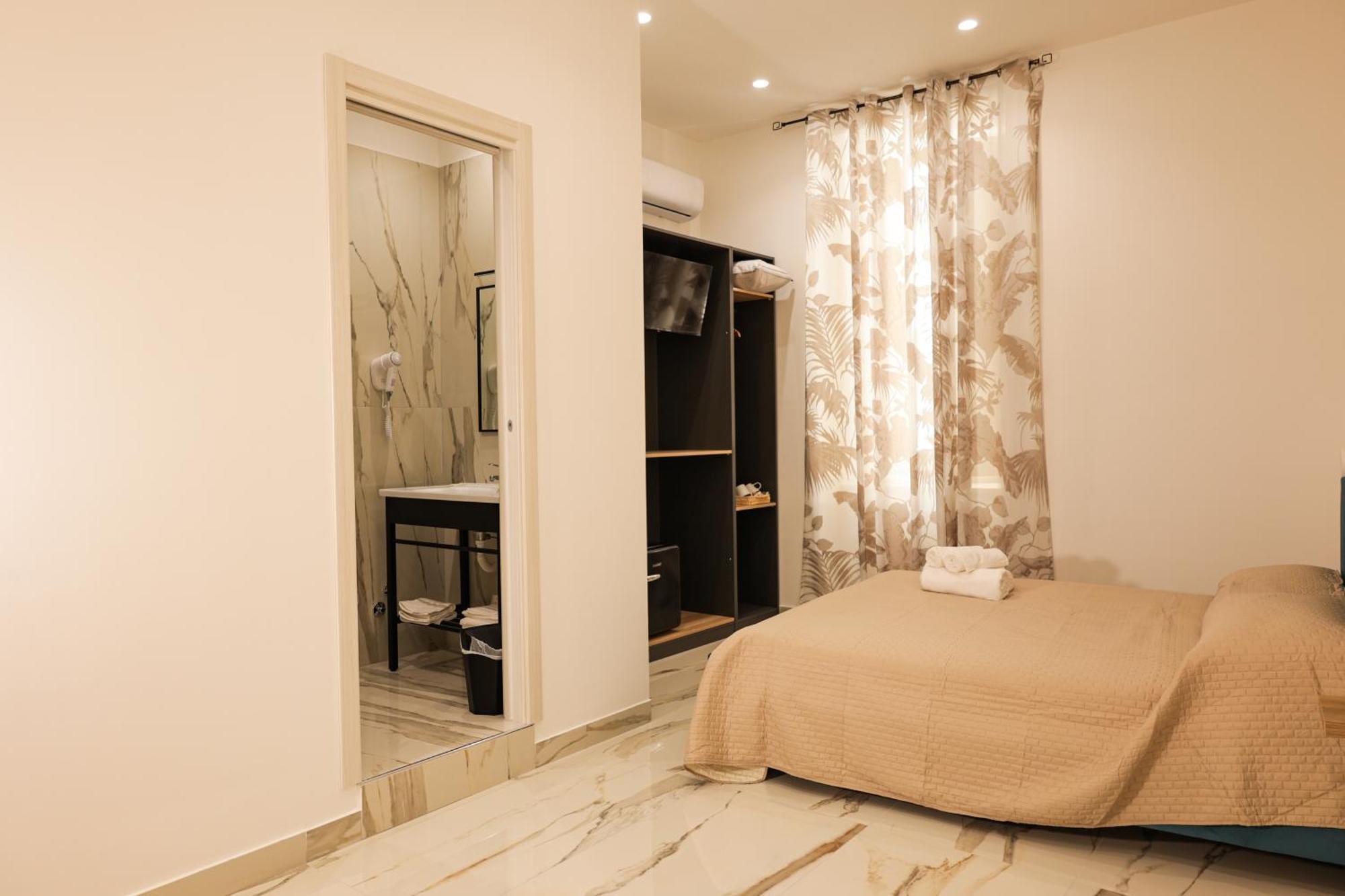 Napoli Station Rooms Zewnętrze zdjęcie